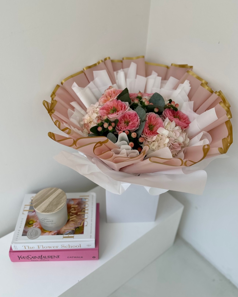 Garden Rose Luxe Bouquet