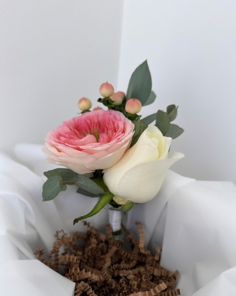 Afternoon Tea Buttonhole